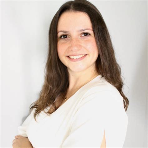 Sinah Celine Zimmermann – Marketing & Vertrieb 